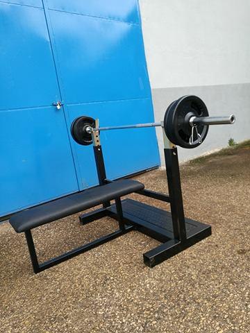 Benchpress v. olympijsk osy a 100kg v kotouch