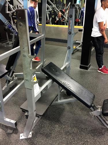 Hammer strength 3ks Legpress, pulldown, bench incline