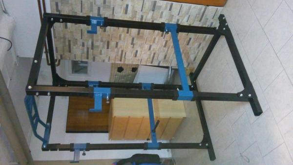 Posilovac stojan Power Rack