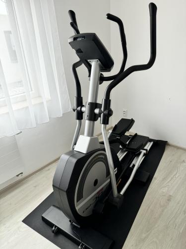 Eliptick trenar BH FITNESS FDC20 Studio TFT